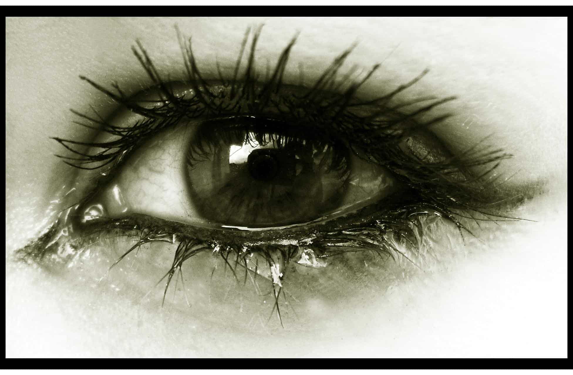 Girl Crying Eyes DP