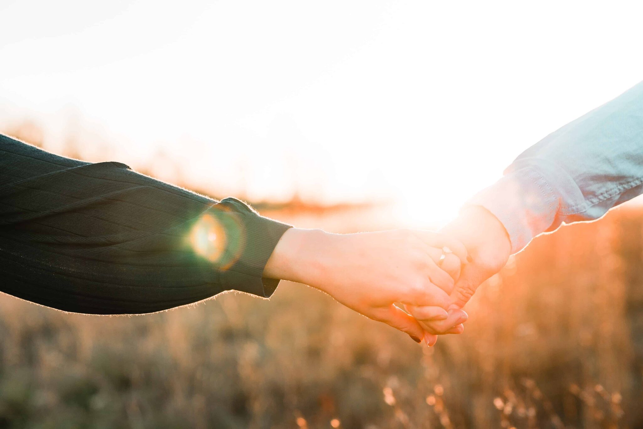 [80+] Couple Hand DP for Whatsapp & Instagram (HD) - PhotosFile