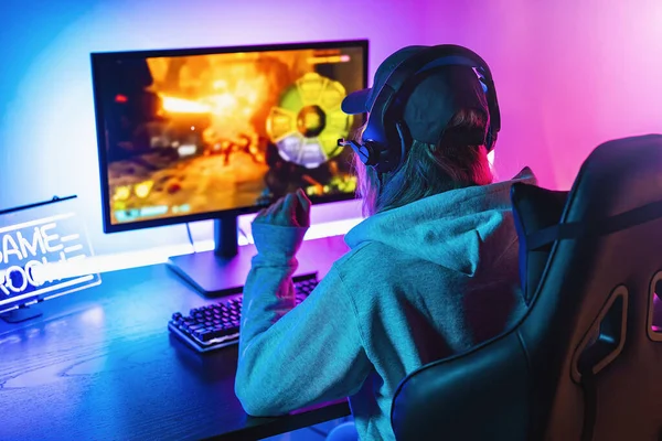 How Online Gaming Helps People Feel Included Online